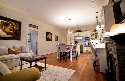 Greenville - Spartanburg Cabaña | Cottage on Carmel