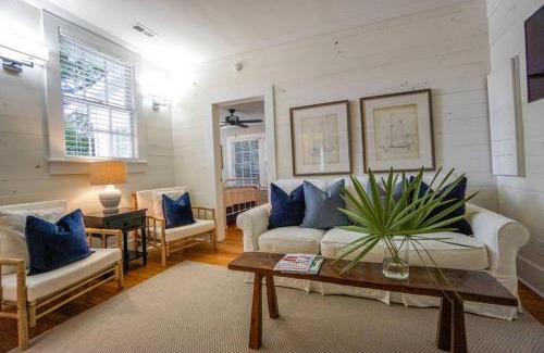 The Point Casa | Cottage On Carteret in the Heart of Downtown Beaufort