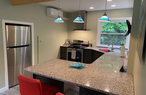 Dauphin Cabaña | Cottage on Clarks Creek