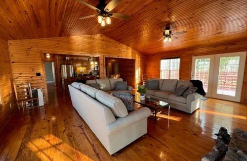 New Concord Casa | Cottage on Cypress Bay near Paris Landing State Park