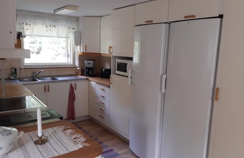 Jamjo Cabaña | Cottage on farm 3 miles northeast of Karlskrona