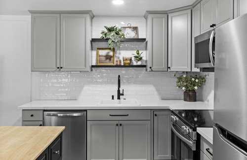Loomis Cabaña | Cottage on King: Stylish and comfortable in the country!