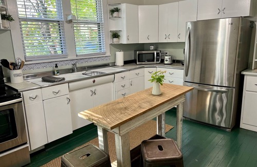 Bloomington Cabaña | Cottage on Kirkwood Walkable