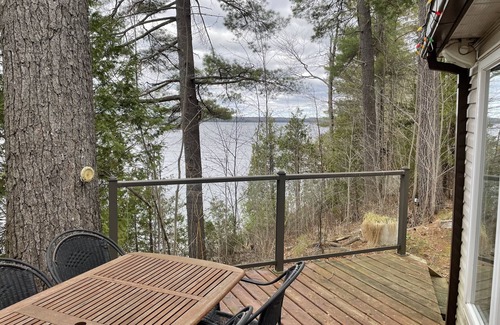 Addington Highlands Cabaña | Cottage on Lake Mazinaw