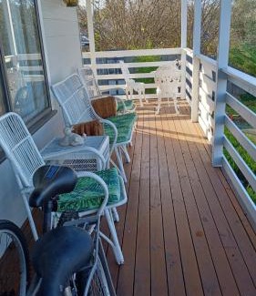 Franklin Casa | Cottage on Main