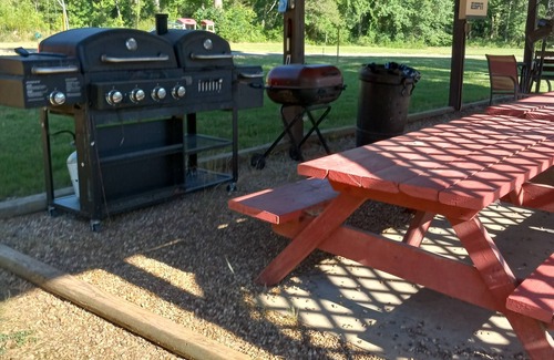 Morrilton Cabaña | Cottage on Petit Jean Mountain!