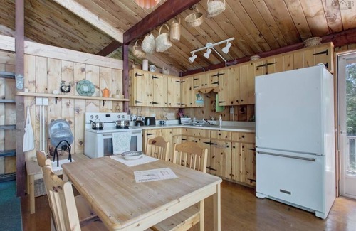 Shortts Lake Cabaña | Cottage on Shortts Lake
