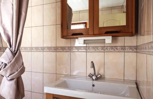 Vezac Casa | Pretty gite on a small domain with swimming pool