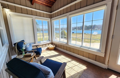 Shelby Cabaña | Cottage on Stony Lake with Hot tub!