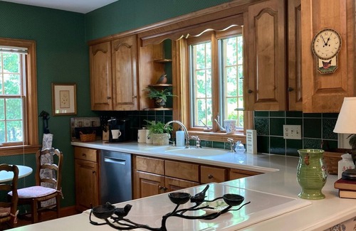 Medina Casa | Cottage on the Hill - Your Home Away From Home