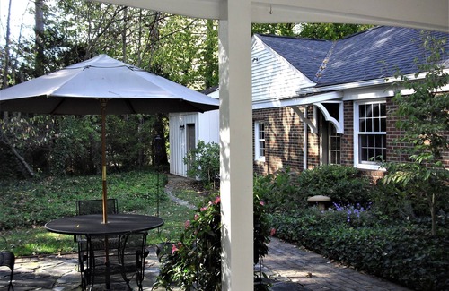 Medina Casa | Cottage on the Hill - Your Home Away From Home