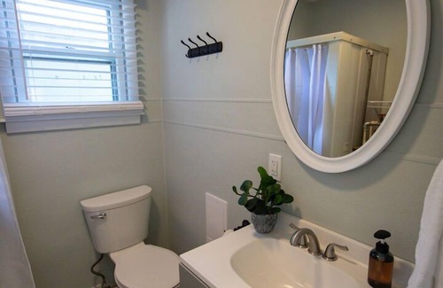 Muskegon Casa | Cottage Retreat Scenic Drive Resort 7