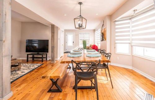 Alcona Casa | Cottage right across Lake Simcoe in Innisfil