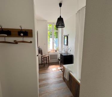 Saint-Laurent-sur-Sevre Casa | Cottage-Saint Laurent sur Sèvre