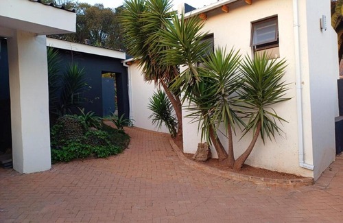 Greater Johannesburg Metropolitan Area Apartamento | Cottage Self-Catering Fully Fitted Private Unit 6