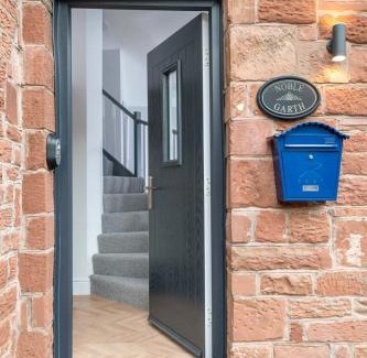 Hayton Casa | Cottage - Sleeps 3 hot tub & pet friendly