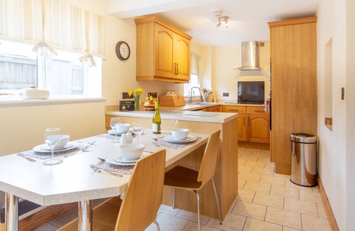 Brondini Cabaña | Cottage - Sleeps 4 - Garden - Parking