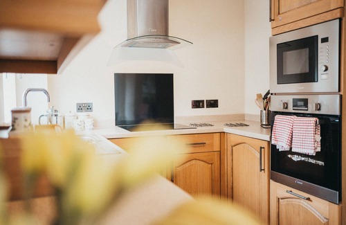 Brondini Cabaña | Cottage - Sleeps 4 - Garden - Parking