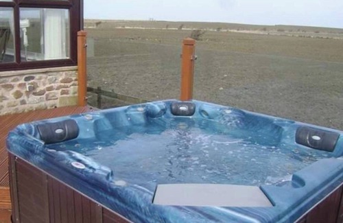 Lancaster Cabaña | Stunning Coastal Country Cottage 2 Beds Sleeps 5