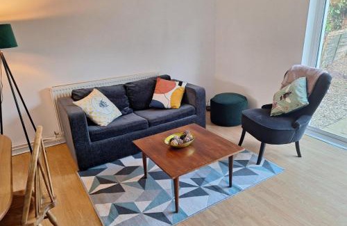 Huntingdon Casa | Cottage - Sleeps 4 - Parking - WiFi