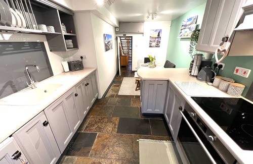 Trefor Cabaña | Cottage - Sleeps 4 - Pet Friendly - Terrace