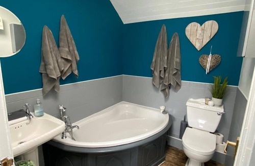 Trefor Cabaña | Cottage - Sleeps 4 - Pet Friendly - Terrace