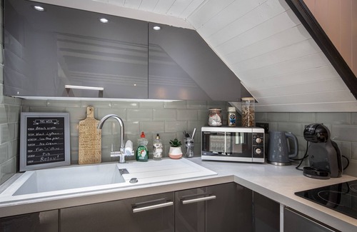 Lytham St. Anne's Cabaña | Cottage - Sleeps4 - PetFriendly - Garden - ByBeach
