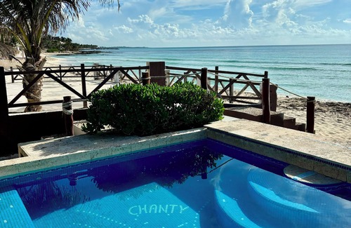 Villa Juarez Cabaña | Cottage sleeps 2-3 WiFi, Pool, Kayaks Chef, staff on site