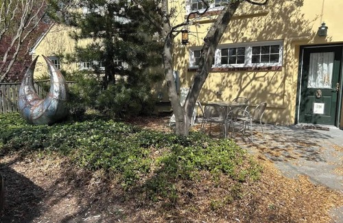 Concord Apartamento | Cottage Suite "B" - Walk to Shops, Train, History