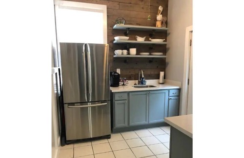 San Jacinto Cabaña | Cottage - two blocks from beach