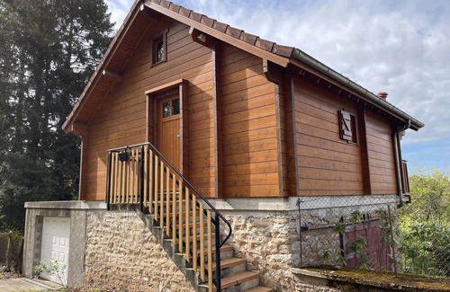 Saint-Bonnet-Troncais Apartamento | Chalet con Aire Acondicionado, Wi-Fi y Mascotas Bienvenidas en Saint-Bonnet-Tronçais