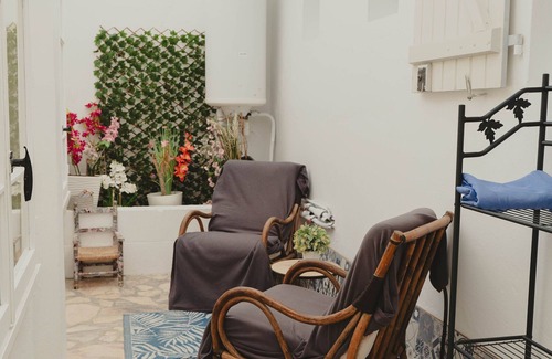 Talmont-Saint-Hilaire Cabaña | Casa de campo con juegos y terraza en La Guittière