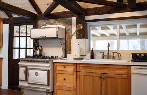 Cairo Casa | Cottage w/ hot tub 15min to Windham & Catskill