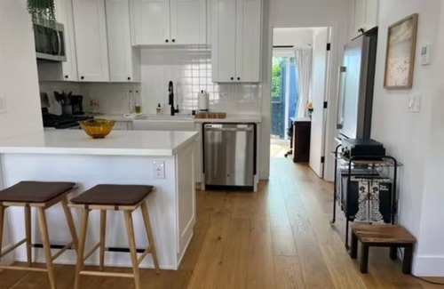 Elysian Heights Cabaña | Cottage w/Private Patio ~ Cozy & Pet Friendly