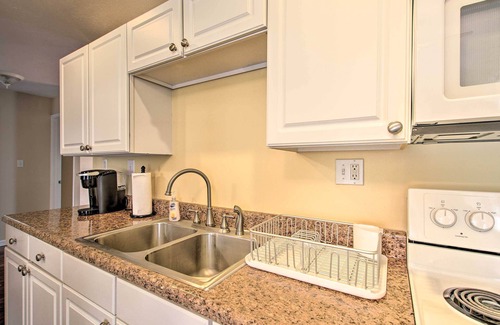 Ste Genevieve Cabaña | Cottage w/ Yard, Walk to Historic Attractions