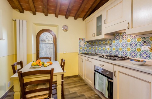 San Macario In Monte Cabaña | COTTAGE WITH 2 BEDROOMS AND 2 ENSUITE BATHROOMS.PANORAMIC POOL.1 KM TO THE TOWN