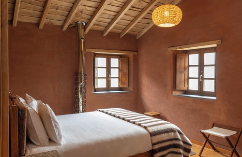 Lousa Casa | Casa rural con una magnífica vista sobre el valle del arroyo de Cerdeira