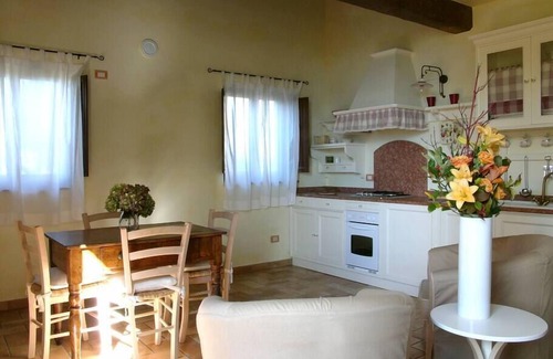 Amandola Otro | Casa rural con impresionantes vistas a las montañas Sibillini