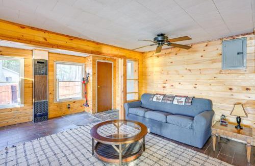 Lake Casa | Cottage with Deck and Bluff Lake Views Walk to Beach!