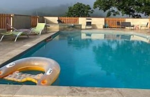 Cazals-des-Bayles Casa | Cottage with Jacuzzi, Le Pommier,. View of nature and the Pyrenees. Swimming pool, Mirepoix