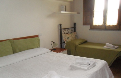 Reggio Calabria Casa | Casa de campo con jardín en las colinas de Reggio Calabria