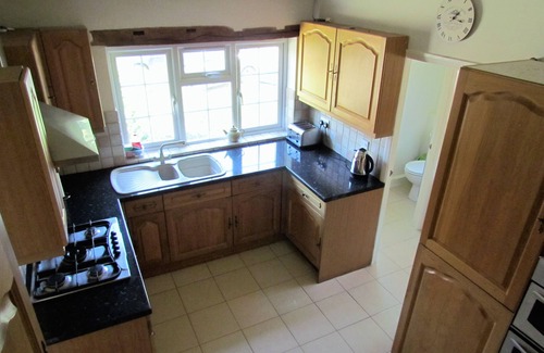Etchingham Cabaña | Cottage con grandes privadas Piscina, WiFi, vistas y jardines