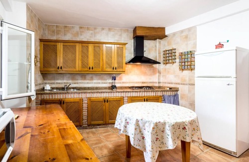 Durcal Villa | Casa rural con piscina, jardín con vistas y wifi