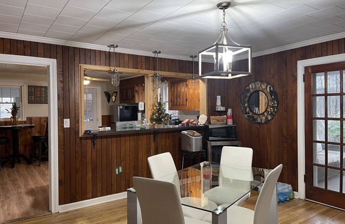 Cliftondale Cabaña | Cottage With Private Lake Near Atlanta, Ga Where Business & Nature Connect