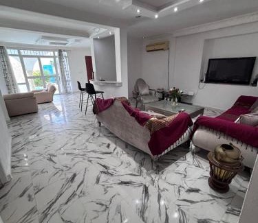 Flamants roses Casa | Cottage with swimming pool