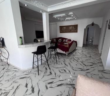 Flamants roses Casa | Cottage with swimming pool