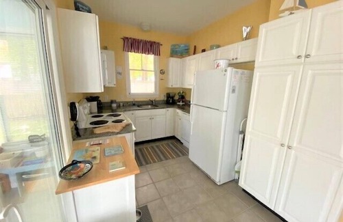 Summer Village Cabaña | Cottages at Summer Village, fully furnished cottage, Wi-fi, heated pools, hot tub