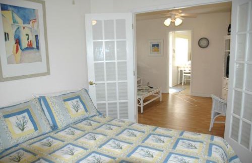 Pompano Beach Cabina | Cottages by the Ocean