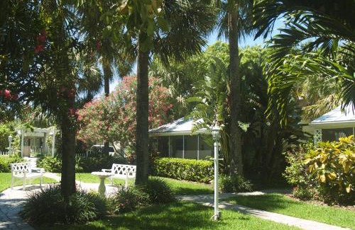Pompano Beach Cabina | Cottages by the Ocean