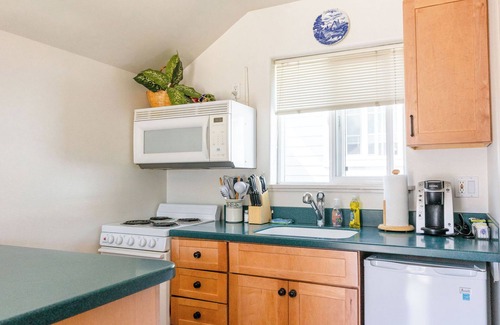 Sitka Cabaña | Cottages on Monastery – A Downtown Sitka Retreat